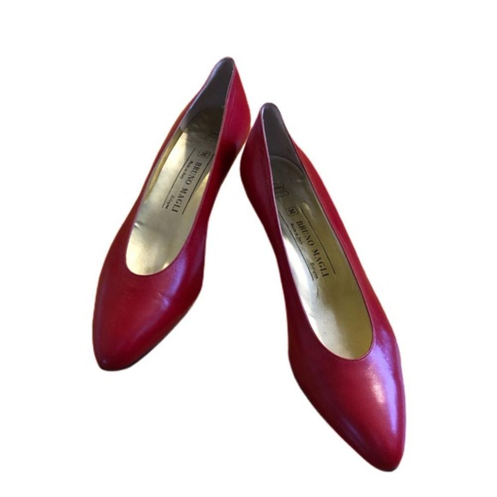 Red Bruno Magli Kitten Heel Pumps 9AA